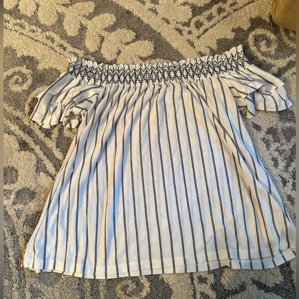Off the shoulder top from American Eagle